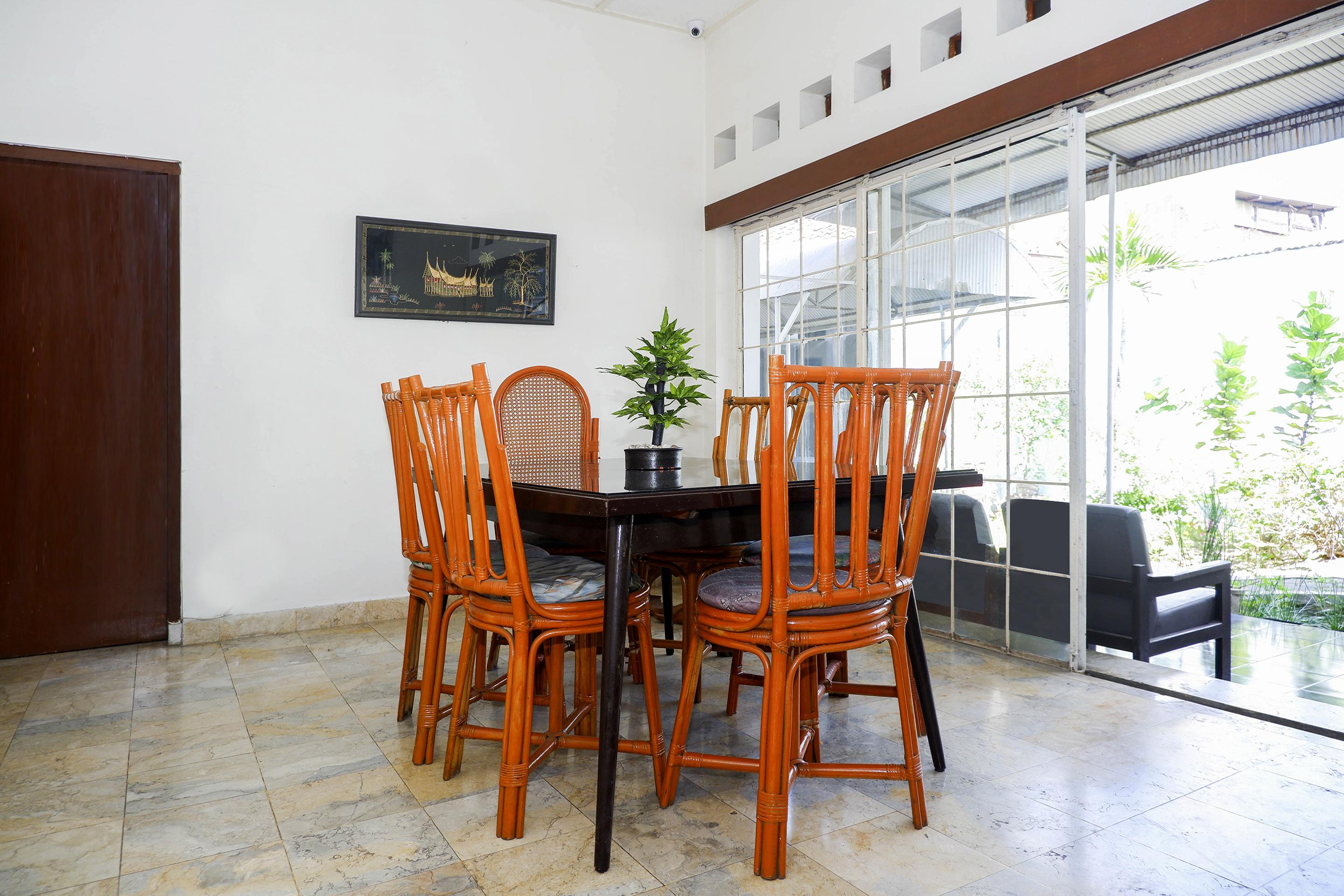 Oyo 1196 Hotel Pura Puspa Rosa Maguwo Bagian luar foto